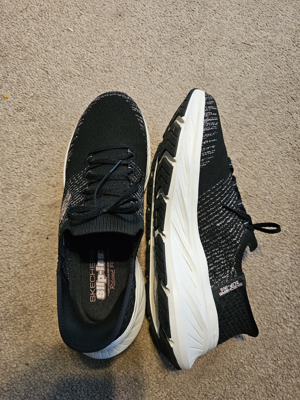 Skechers Women's Black Slip-On Knit Athletic Sneakers Size 11